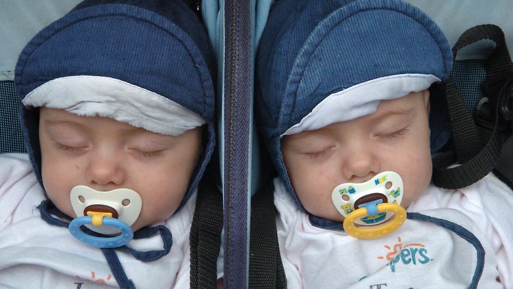 Schlafende Zwillinge.