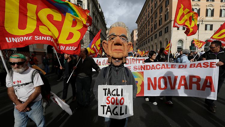 Proteste am "No-Monti-Day" gegen die Regierung in Rom.