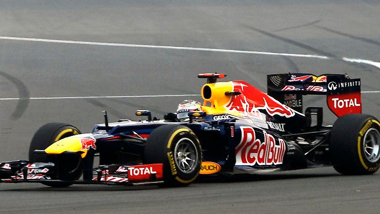 Vorneweg: Sebastian Vettel in seinem Red Bull.
