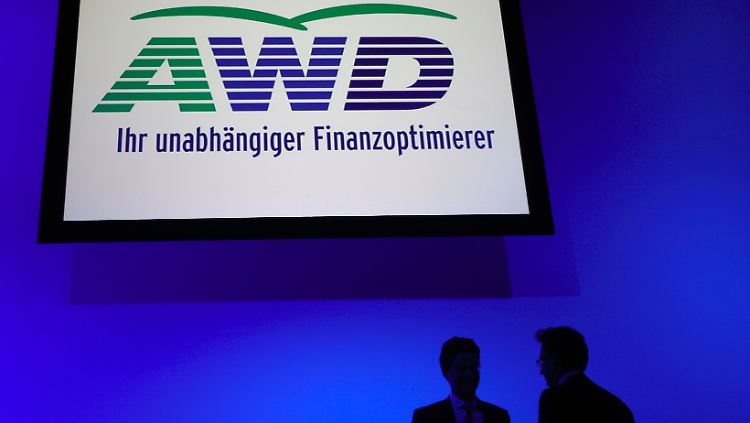 Der Lebensversicherer Swiss Life den Namen seiner deutschen Tochter AWD "optimieren". Der Markenname, einer der umstrittensten aus der deutschen Finanzszene, soll verschwinden - und mit ihm das Vermächtnis von AWD-Gründer Carsten Maschmeyer.