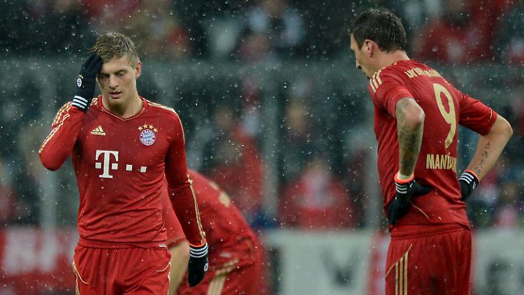 Toni Kroos und Mario Mandzukic nach dem 0:1 Treffer.