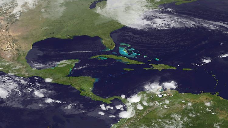 "Sandy" bewegt sich auf die US-Ostküste zu.