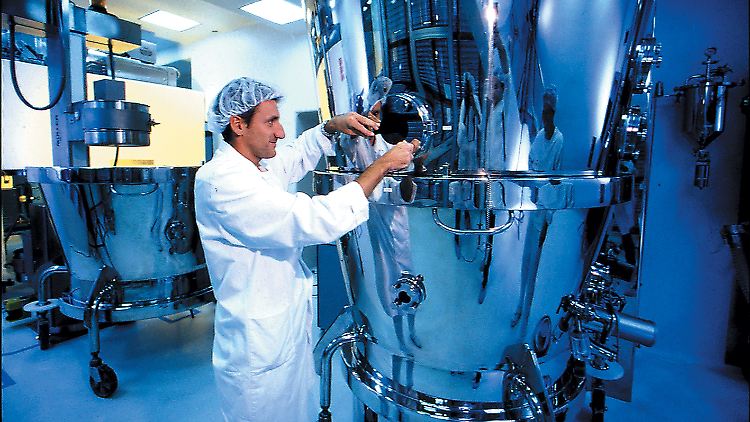 Wirbelschichttrockner aus der Serie "Aeromatic-Fielder": Für die Pharmabranche baut Gea Geräte zur Produktion von festen Arzneimittel.