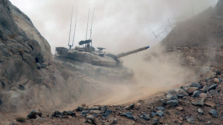 Der Leopard-II-Panzer ist einer von Deutschlands erfolgreichsten Rüstungsexporten. Auch das kanadische Militär hat ihn in Afghanistan eingesetzt.