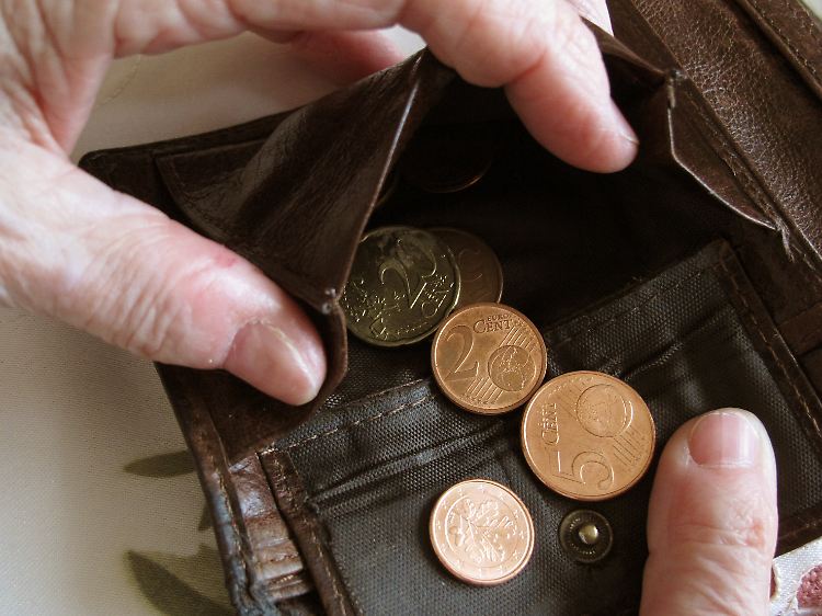 Für viele Arbeitnehmer könnte das Geld im Alter knapp werden.