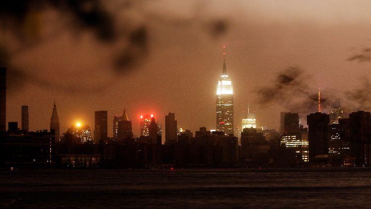 Manhattan im Dunkeln: Eine Millionenstadt weitgehend ohne Strom.