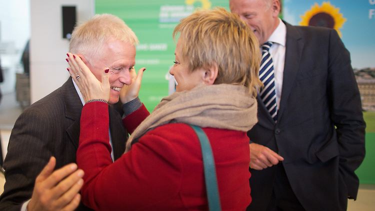 Fritz Kuhn macht den Fraktionschefs Renate Künast und Jürgen Trittin Freude.