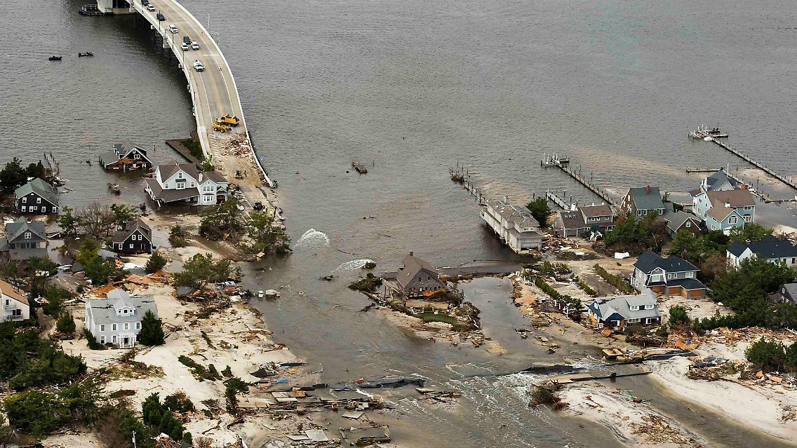 2012-10-31T192600Z_01_NJC07_RTRMDNP_3_STORM-SANDY-HURRICANE.JPG860098377615434763.jpg