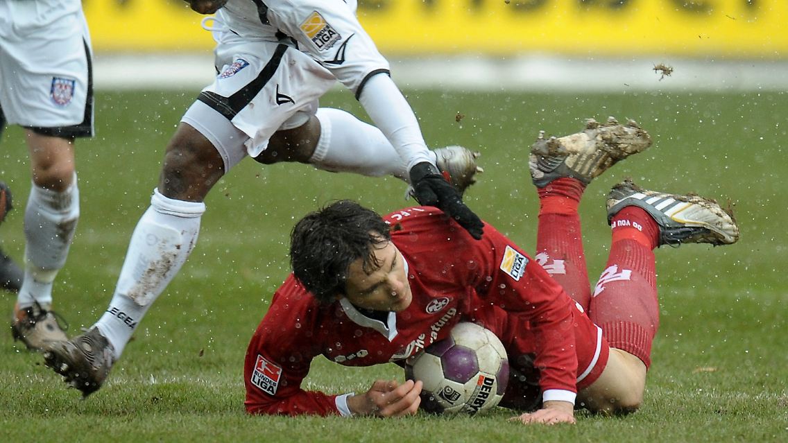 Der Eindruck täuscht: Lautern strauchelte gegen Frankfurt nur, fiel aber nicht.