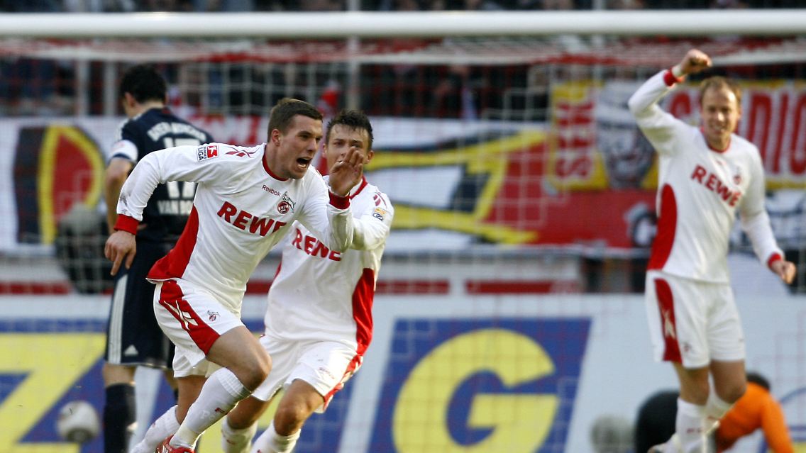 Nach mehr als 1400 torlosen Minuten brach Lukas Podolski den Bann - ausgerechnet gegen die Bayern.