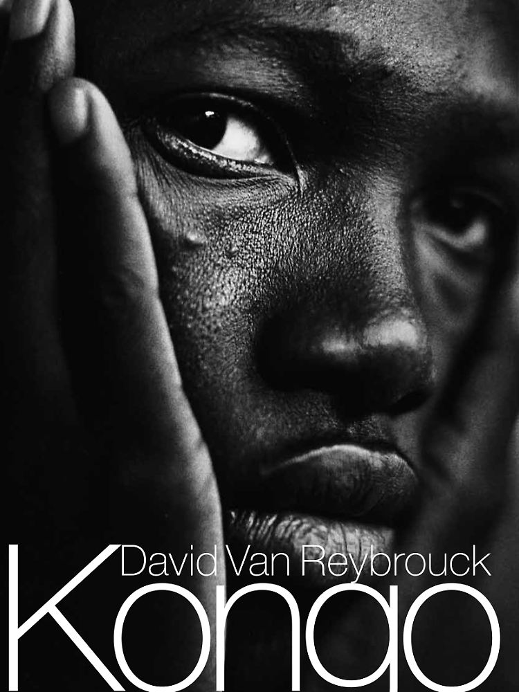 Das Buch ist bei Suhrkamp erschienen und kostet 29,95 Euro.