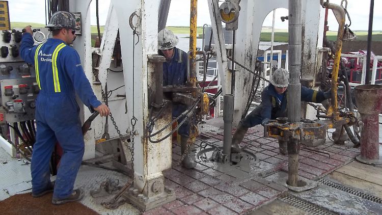 Im Auftrag von Exxon: Ein Bohrteam bei der Arbeit.