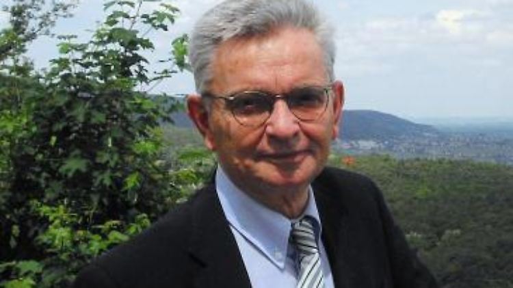 Professor Hans Mathias Kepplinger lehrt Politik- und Kommunikationswissenschaften an der Universität Mainz.