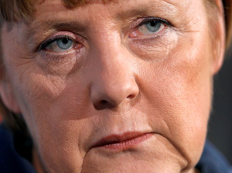 Es ist nach Ansicht Kennys im Interesse der gesamten Eurozone, am Beispiel Irlands nachzuweisen, dass die Sanierung eines Landes und die Rückkehr an die Finanzmärkte gelingen kann.