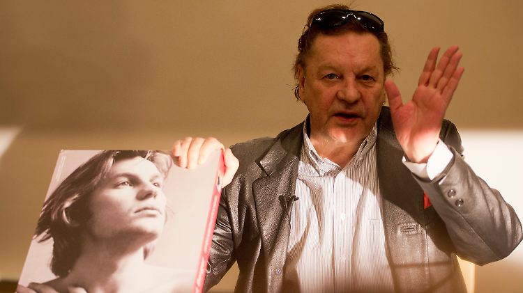 Der Schauspieler Helmut Berger in Berlin bei der Präsentation seines Bildbandes "Helmut Berger - Ein Leben in Bildern". 