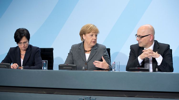 Christine Lieberknecht, Angela Merkel, Torsten Albig (v.l.).