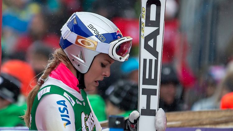 Abfuhr statt Abfahrts-Premiere: Lindsey Vonn wird vorerst nicht zur ersten Frau, die im Männerweltcup in einem offiziellen Rennen startet.