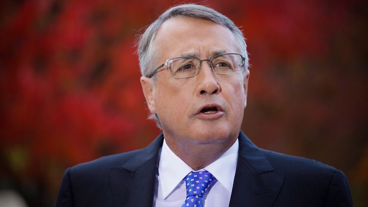 Der australische Finanzminister Wayne Swan hat vor der US-Fiskalklippe gewarnt.