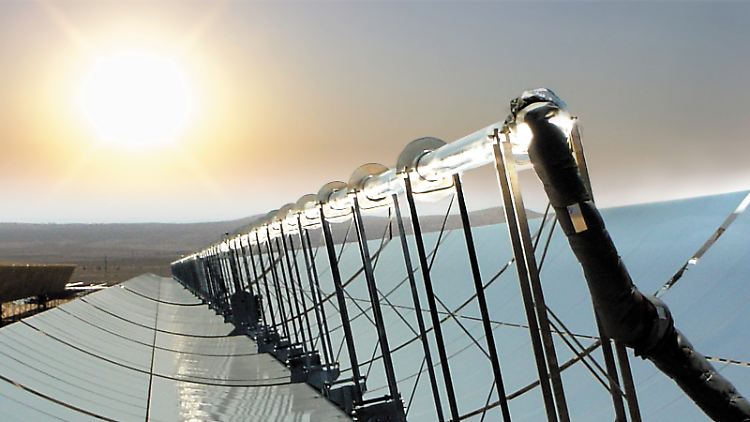 Windkraft, Photovoltaik und Solarthermie: Die Kosten für die Anlagen sind beherrschbar. Nur die Anbindung geht ins Geld.