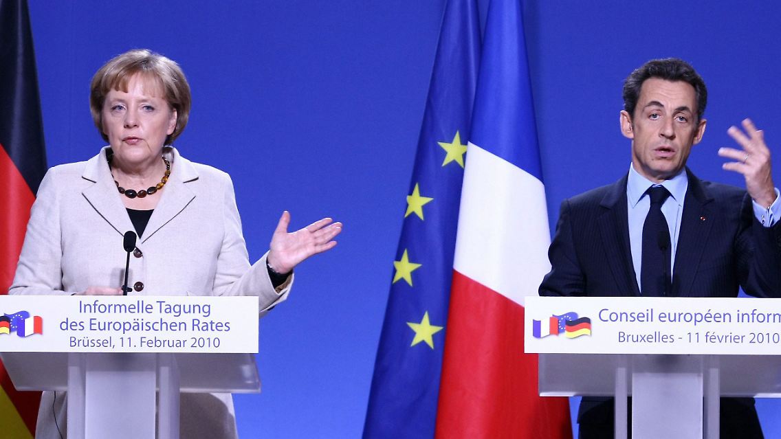 Kanzlerin Mwerkel mit dem französischen Präsidenten Sarkozy auf dem Sondergipfel der EU-Staats- und Regierungschefs Mitte Februar.