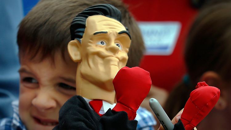 Vorsicht: Mitt Romney greift an.