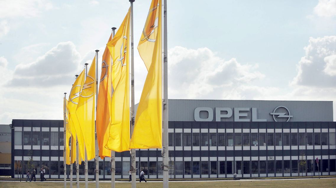 Blick auf das Antwerpener Opel-Werk.
