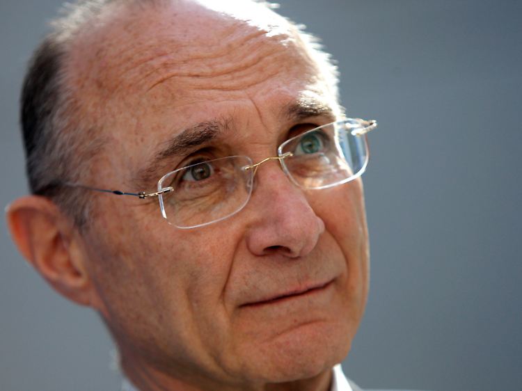 Uzi Landau.