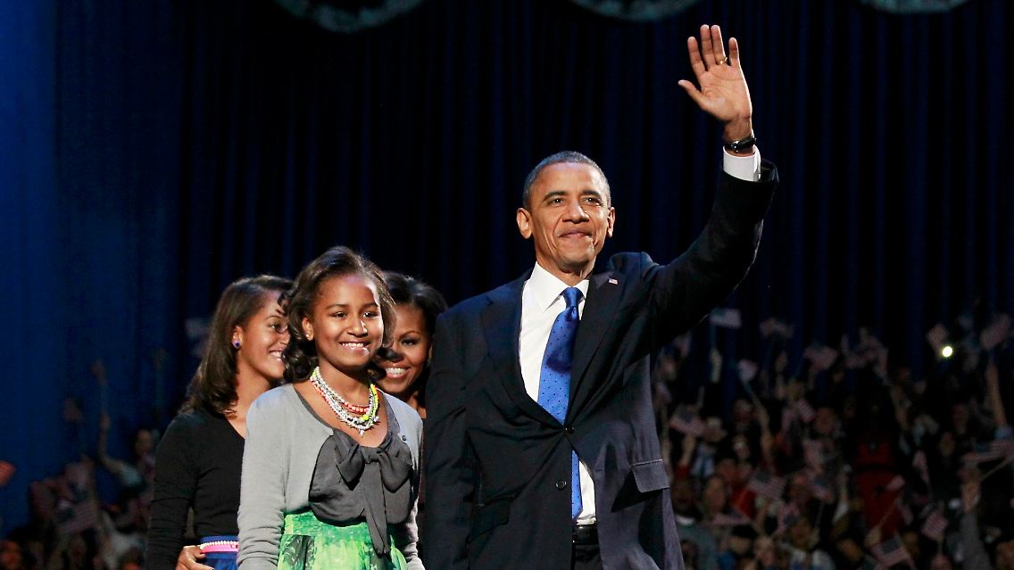 2012-11-07T064507Z_01_CHI513_RTRMDNP_3_USA-CAMPAIGN.JPG7177583643102228376.jpg