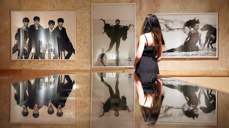 Fotos von Peter Lindbergh in der Galerie C/O Berlin im Postfuhramt in der Ausstellung "Zeitlos schön".