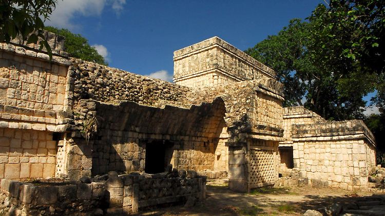 In Zeiten mit viel Regen erblühte die Maya-Kultur. (Maya-Wohnhaus, Yucatan)