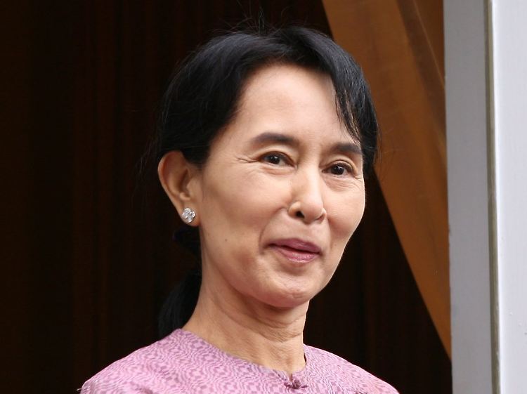 Aung San Suu Kyi wird von den Wahlen ausgeschlossen.