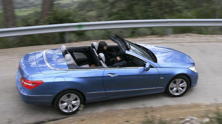 Das Auto ist recht komfortabel abgestimmt. Das feine Leder auf dem Gestühl kostet mindestens 2035 Euro extra.