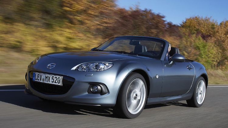 Der Mazda MX-5 löste Anfang der 90er Jahre eine Renaissance der Roadster aus.