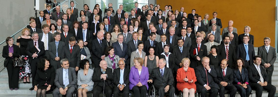 Die Teilnehmer der Islamkonferenz bei ihrem Treffen im Juni 2009.