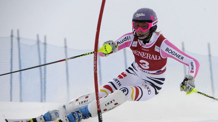 Keine wedelte schneller durch die Stangen als Maria Höfl-Riesch.