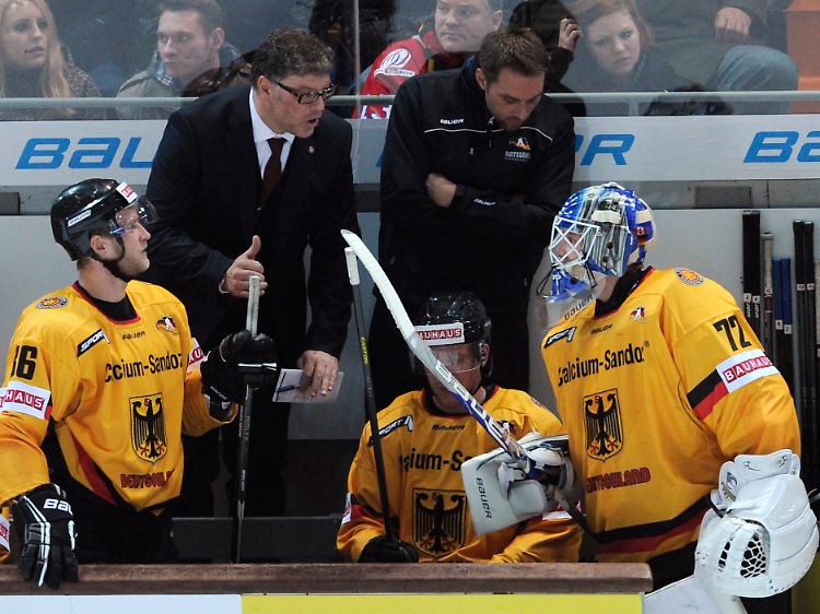 Auch beim Erfolg über Kanada gab es einige Kritikpunkte für Bundestrainer Pat Cortina - die nahm sich sein Team gegen die Schweiz zu Herzen.