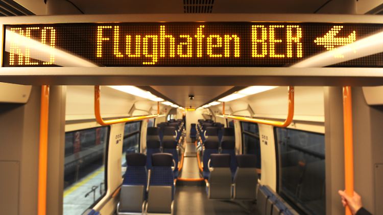 Dauerbaustelle mit S-Bahn-Anschluss: Die Bahn will die Flughafenanbindung auch mit ICE und den neuen Regionalzügen vom Typ "Talent 2" bedienen.