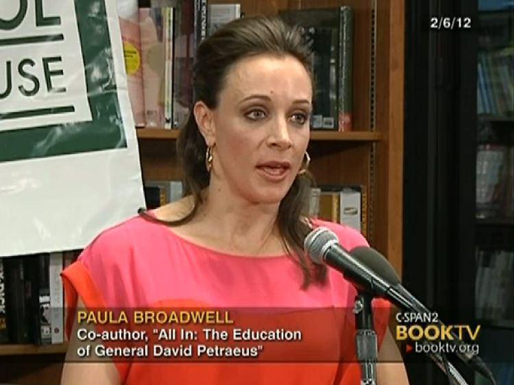 Broadwell machte aus ihrer Bewunderung für den General keinen Hehl.