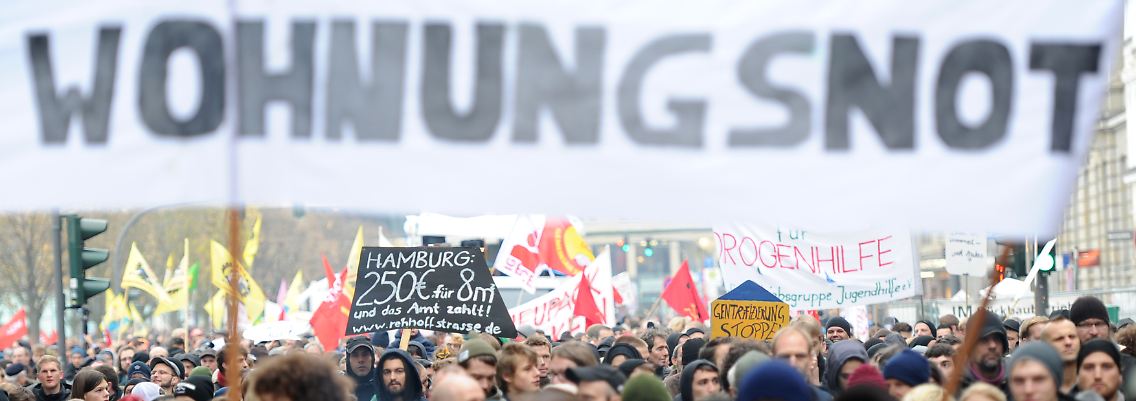 Protestaktion in Hamburg: Groß- und Universitätsstädte steuern auf eine "mittlere Katastrophe" zu.
