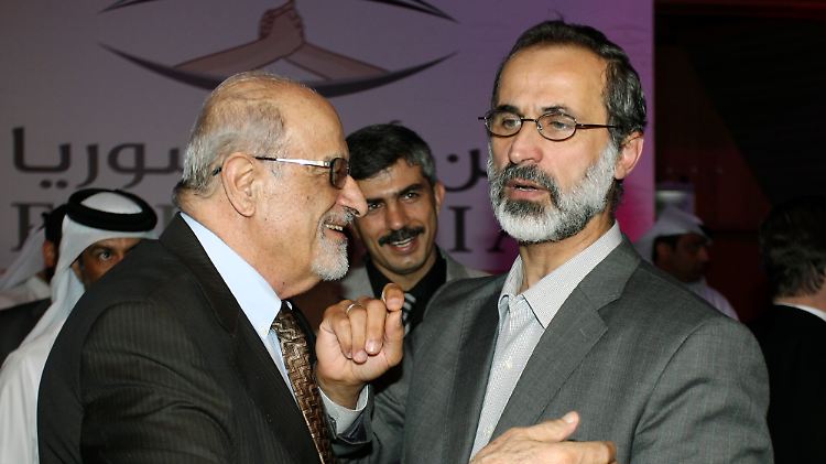 Der Kopf der Opposition: Maath al-Khatib (r.)