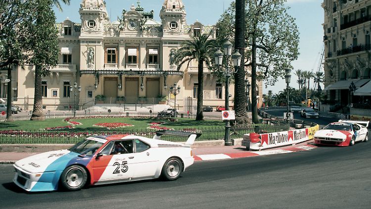 Der BMW M1 wurde von Herbst 1978 bis Ende 1981 insgesamt 460-mal produziert. Für die Entwicklung und Produktion gründete BMW eigens die BMW Motorsport GmbH