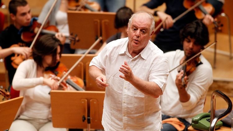 Vision vom friedlichen Zusammenleben der Völker im Nahen Osten: 1999 gründete Barenboim das West-Eastern Divan Orchestra.