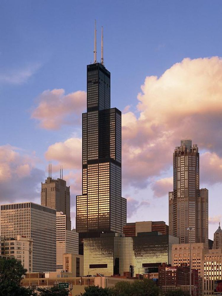 Für den gut 442 Meter hohen Willis Tower in Chicago gibt es nun ein Kombiticket. Damit lässt sich auch das John Hancock Center besuchen.