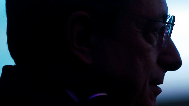 Die EZB bewegt große Summen, und Mario Draghi trägt die Verantwortung.