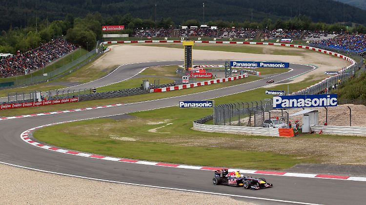 Formel 1-Pilot Sebastian Vettel beim Training auf dem Nürburgring.