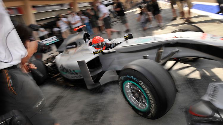 Ja, wo ist er denn? Michael Schumacher blieb bei seinem ersten Rennen eher unauffällig.