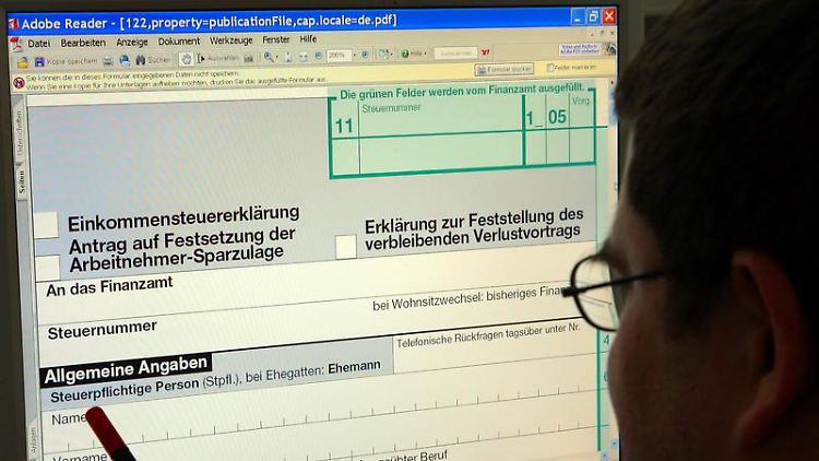 Privatpersonen dürfen ihre Steuererklärung weiterhin auf dem Papier abgeben. Mit Elster werden sie aber schneller bearbeitet.