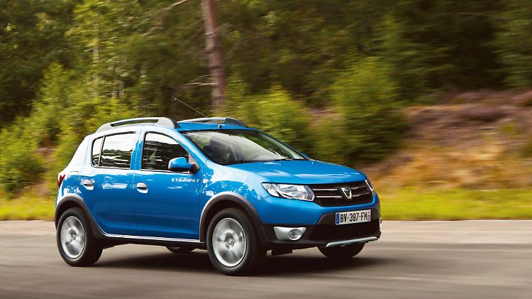 Der neue Dacia Sandero steht ab Januar 2013 bei den Händlern.