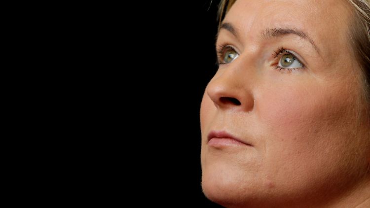 Mit aller Kraft. Claudia Pechstein kämpft zurzeit neben der Bahn gegen ihre Dopingsperre.