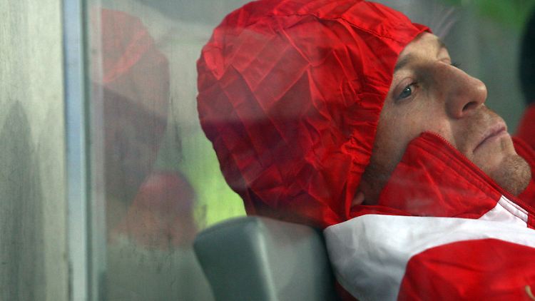 Torlos, lustlos, auf die Bank verbannt: Andrej Woronin.